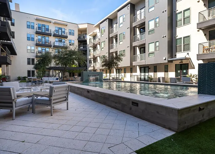 Apartment Modern Cozysuites On The Town Waterfront 15